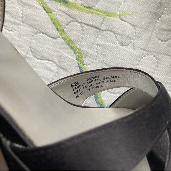 Vintage 90s Deadstock Strappy Platform Heels 👠 - Picture 9 of 9